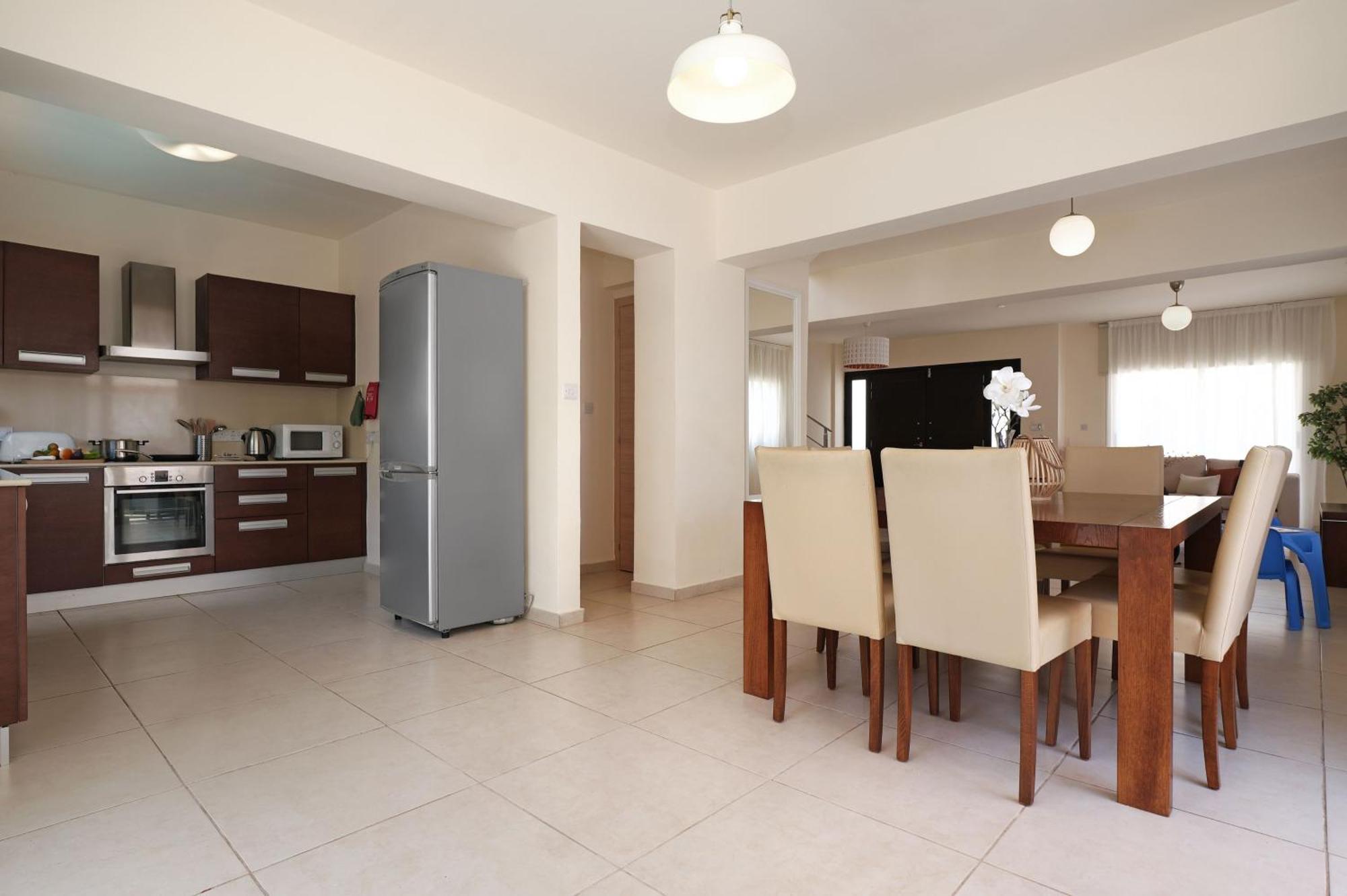 Artemis - 30m From Pernera * Protaras